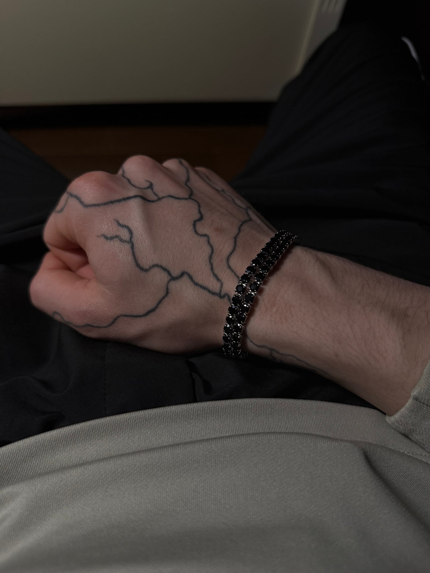 V1 Tennis Bracelet- Black